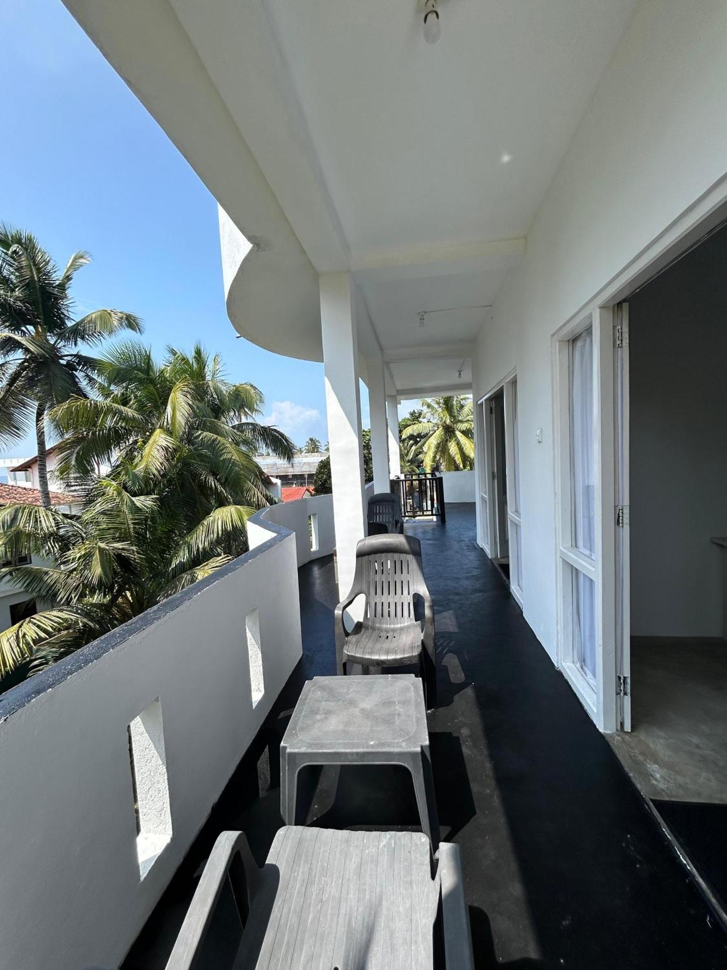 White House & Sea Food Restaurant Hostel Hikkaduwa Luaran gambar